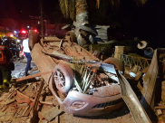 فيديو وصور: دمار هائل اثر الانفجار وطواقم الجبهة الداخلية تبحث تداعياته